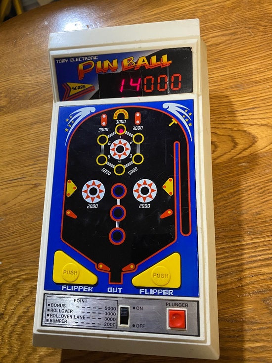 Tomy Power House Pinball handheld electronic game - Picture 1 of 5